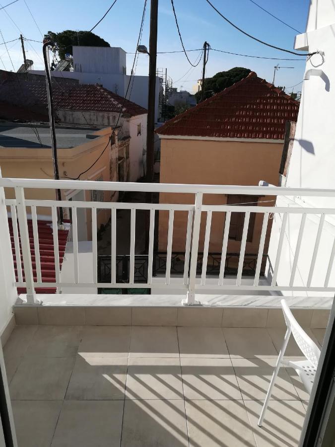 Happy Days Home Apartment Und Studio/Penthouse إياليسوس المظهر الخارجي الصورة