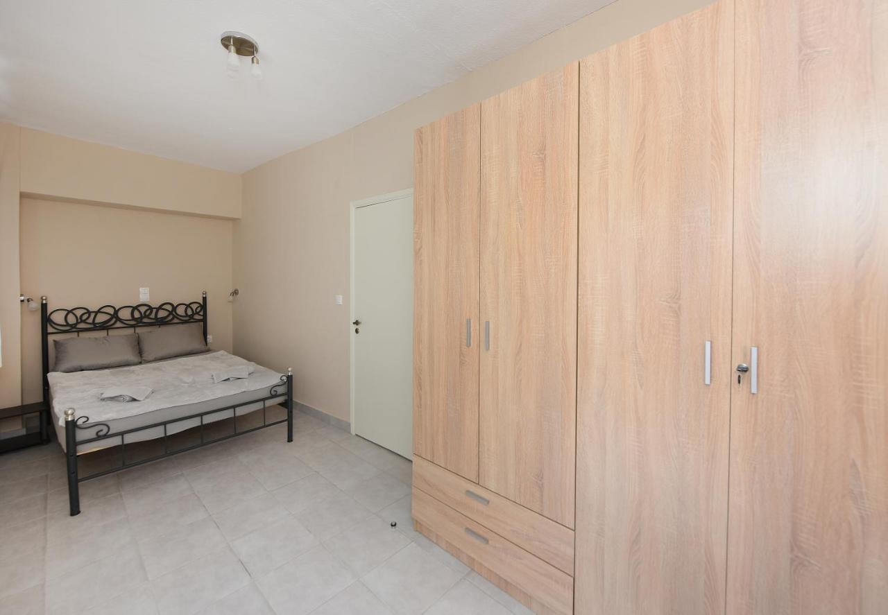 Happy Days Home Apartment Und Studio/Penthouse إياليسوس المظهر الخارجي الصورة