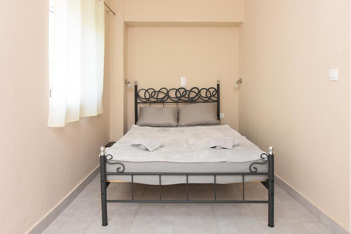 Happy Days Home Apartment Und Studio/Penthouse إياليسوس المظهر الخارجي الصورة